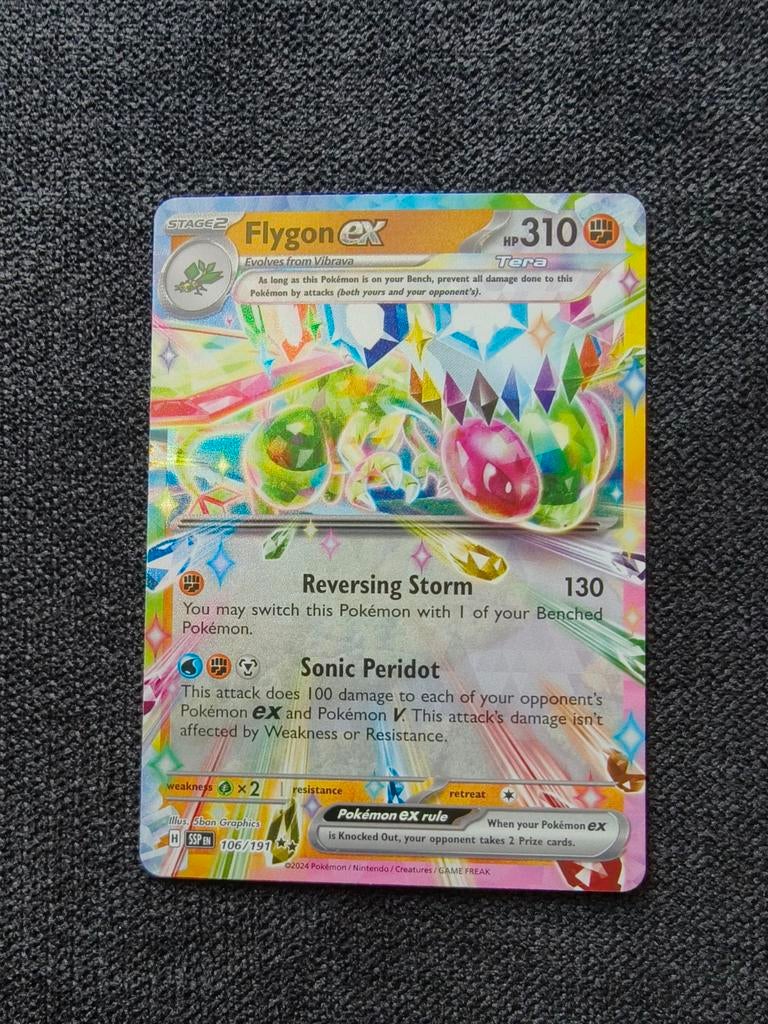 Flygon ex Tera Pokémon Kaart 106/191 - Zeldzaam Foil, Ophalen, Nieuw, Losse kaart, Foil