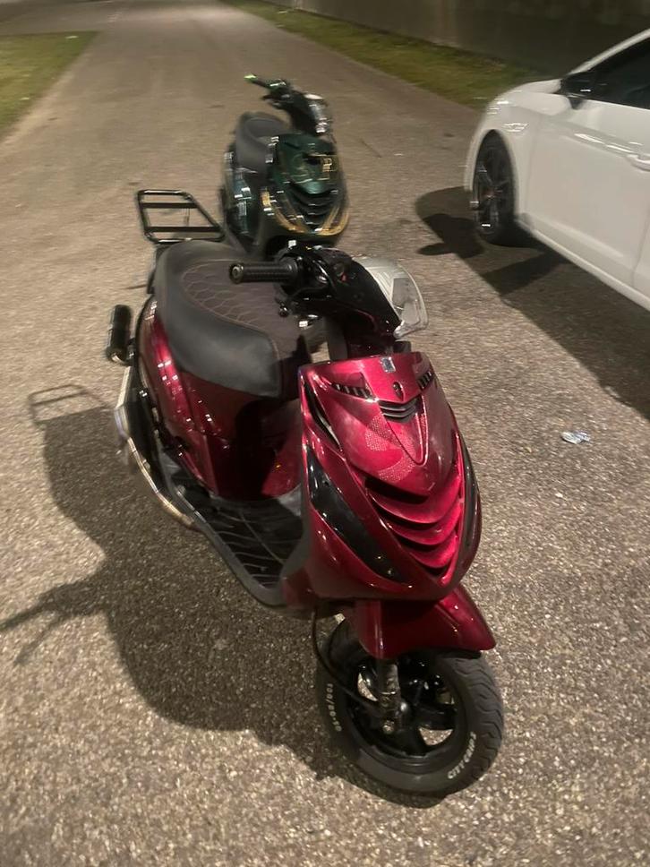 Zip 172 stage 2, Fietsen en Brommers, Scooters | Piaggio, Gebruikt, Zip, Maximaal 45 km/u, Tweetakt, Ophalen