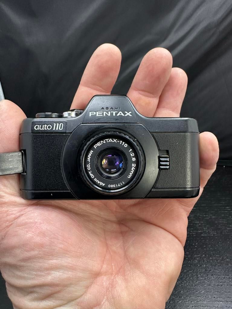 Pentax Auto 110 – unieke en compacte spiegelreflexcamera, Audio, Tv en Foto, Fotocamera's Analoog, D, Gebruikt, Compact, Ophalen of Verzenden