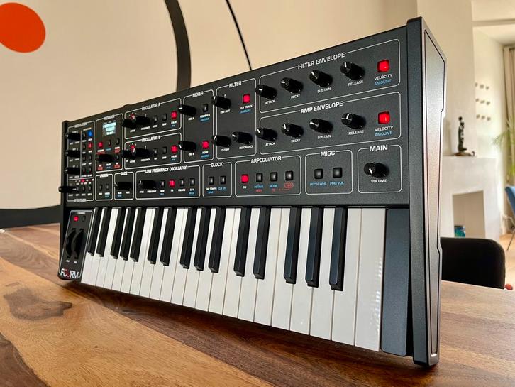Sequential Fourm, Muziek en Instrumenten, Synthesizers, Zo goed als nieuw, Overige aantallen, Overige merken, Ophalen