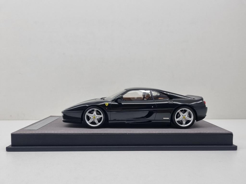 V8 Model
Ferrari F355 Berlinetta 1/20 1:18 Nieuw, Ophalen of Verzenden, Nieuw, Auto