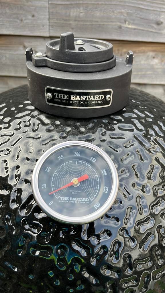 Nieuw the Bastard Large Kamado BBQ outdoor cooking Nieuw, Ophalen, Nieuw