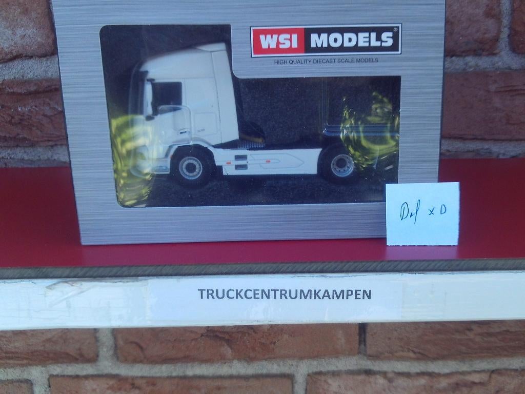 WSI  Daf  XD  Witte  Lijn., Hobby en Vrije tijd, Ophalen of Verzenden, Nieuw, Bus of Vrachtwagen, Wsi