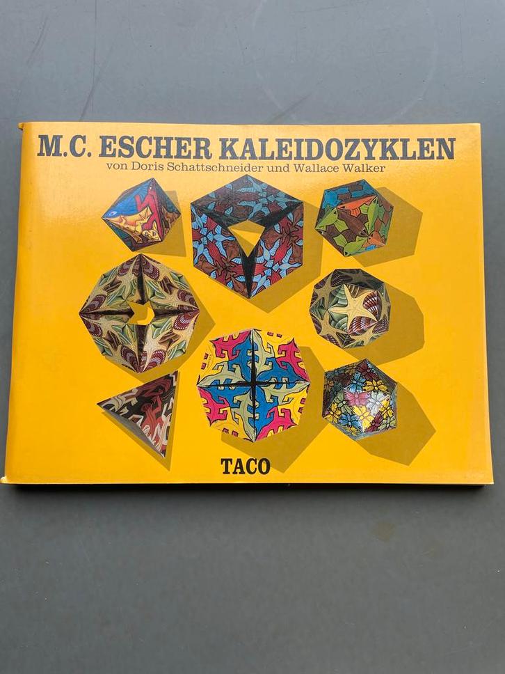M.C. Escher Kaleidocyklen - knutselboek, Boeken, Hobby en Vrije tijd, Zo goed als nieuw, Overige onderwerpen, Ophalen of Verzenden