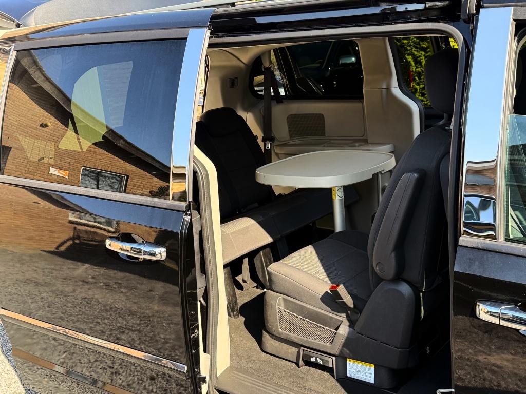 Chrysler Grand Voyager 3.8 V6 LIMITED RT SWIVEL&GO+TAFEL J.D, Stof, Gebruikt, Grand Voyager, 7 stoelen