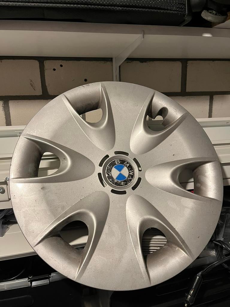 Bmw 16 inch wieldoppen 4x, Ophalen, Gebruikt