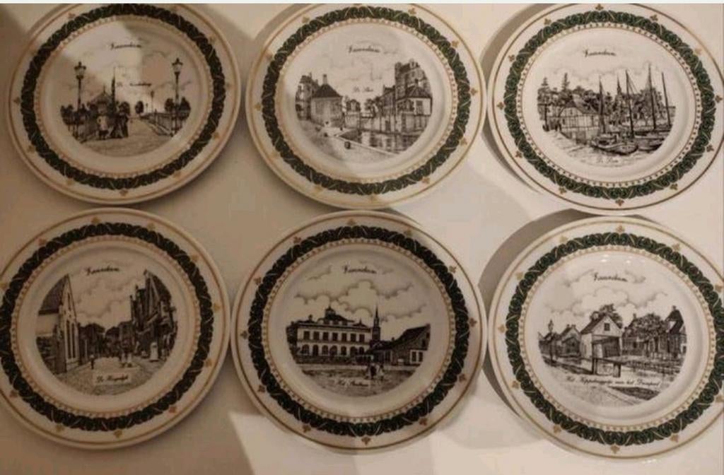 Decor Art G. Swaenenpoel set porselein borden met goud, Ophalen