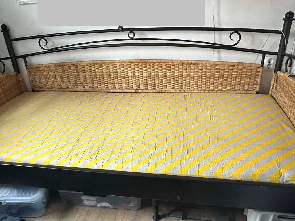 Eenpersoons bed 200x90, Ophalen, Gebruikt, 90 cm, Eenpersoons
