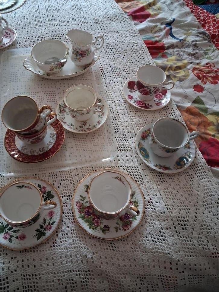 Engelse kopjes. Roomstel.kopjes., Ophalen of Verzenden