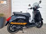 Vespa GTS 300 Super – Unieke staat, lage km! - veel extra's, Motoren, Scooter, 300 cc, Bedrijf, Minimaal motorrijbewijs A2