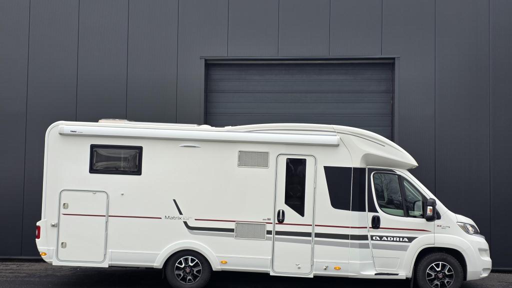 Adria Matrix Plus 670 SBC 5 Gordelplaatsen, Chemisch toilet, Startonderbreker, Fiat, 7 tot 8 meter