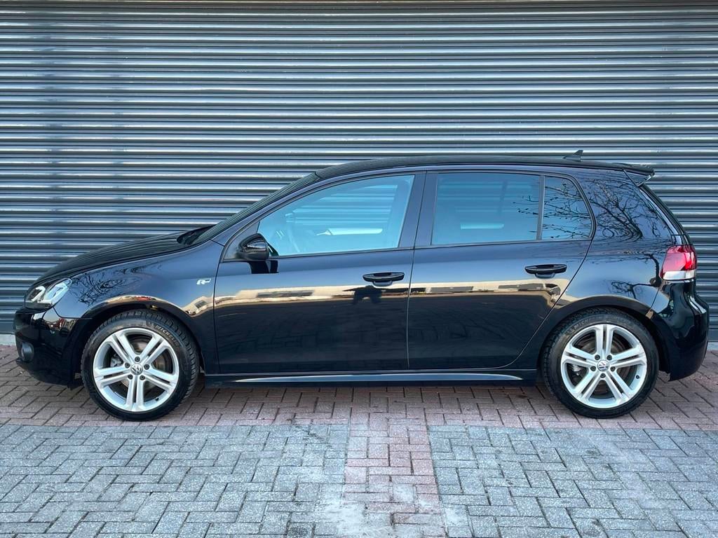 Volkswagen Golf 1.2 TSI DSG R-Line Camera | Led | Carplay |, Auto's, Euro 5, Stof, Gebruikt, Zwart