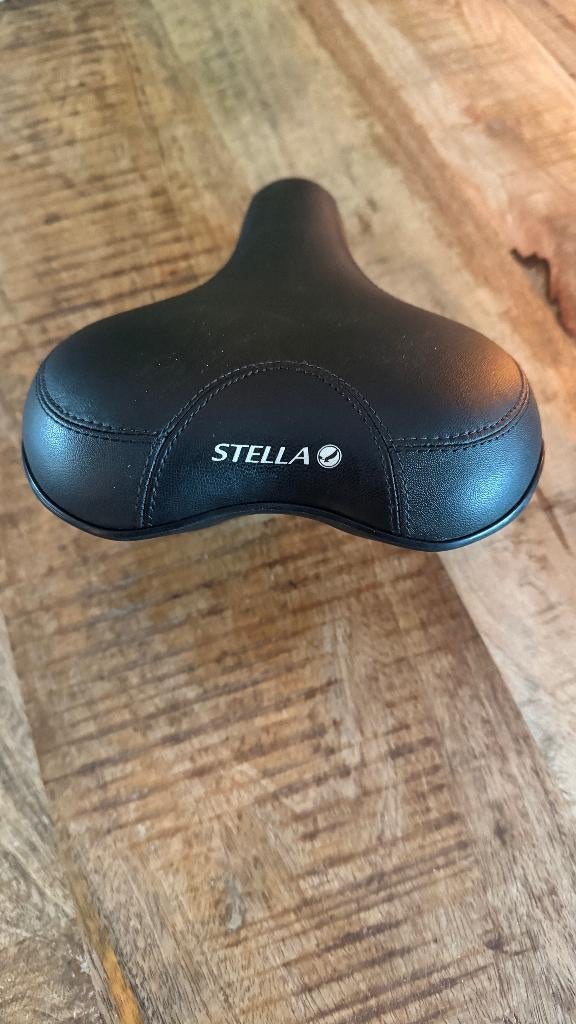 STELLA FIETSZADEL, Fietsen en Brommers, Fietsonderdelen, Zo goed als nieuw, Zadel, Elektrische fiets, Ophalen of Verzenden