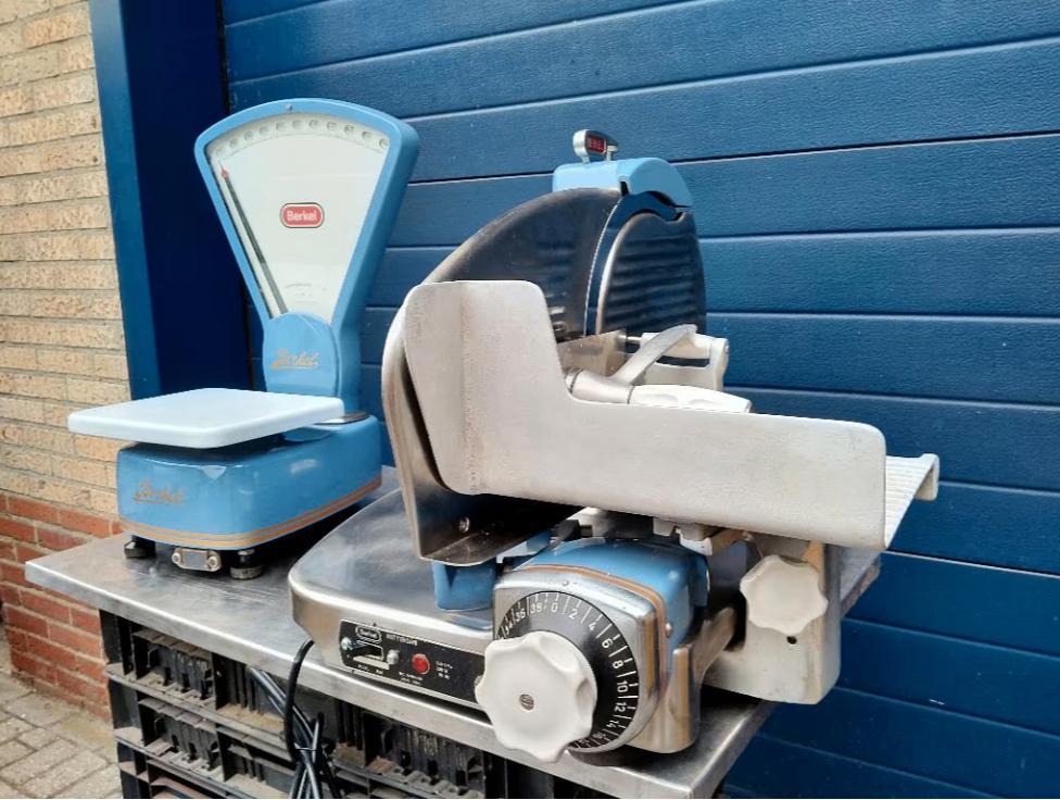 Berkel 834 snijmachine evt met weegschaal in kleur, Ophalen, Zo goed als nieuw