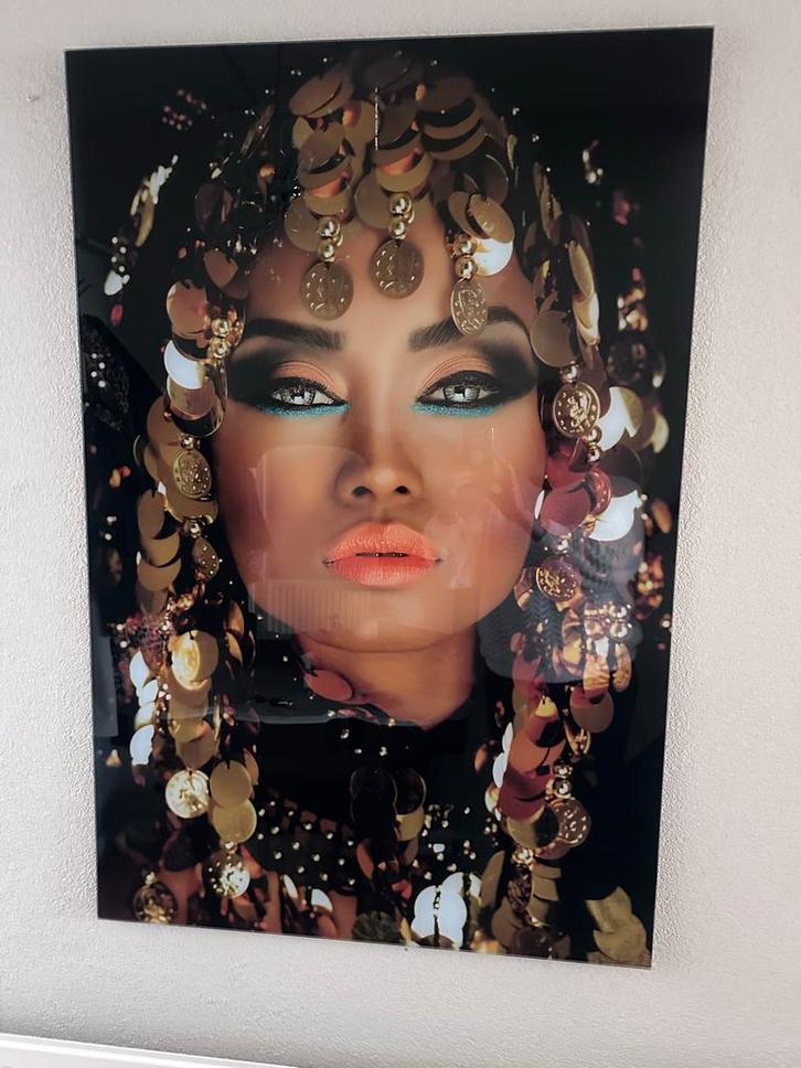 Schilderij: Vrouw met gouden munten hoofdtooi, Antiek en Kunst, Kunst | Schilderijen | Modern, Ophalen