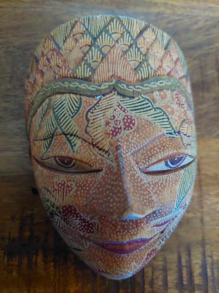 Javaans batik maskertje, Antiek en Kunst, Kunst | Beelden en Houtsnijwerken, Ophalen of Verzenden