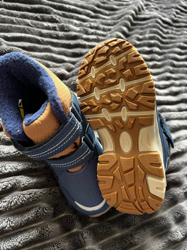 Nieuwe blauwe kinderschoenen maat 25, Kinderen en Baby's, Kinderkleding | Schoenen en Sokken, Ophalen of Verzenden, Nieuw, Jongen of Meisje