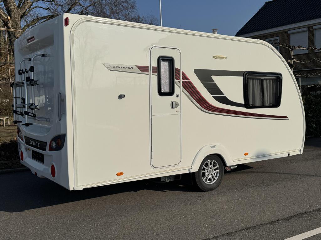 Sprite Cruzer 460 SR Mover,Voortent,Fietsrek,Douchecabine, Caravans en Kamperen, Caravans, Dwarsbed, Standaardzit, Tot en met 2