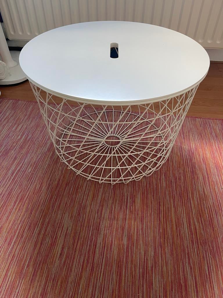 IKEA Kvistbro bijzettafel met opbergruimte 61cm diameter, Huis en Inrichting, Gebruikt, Metaal of Aluminium, Rond, 55 tot 75 cm