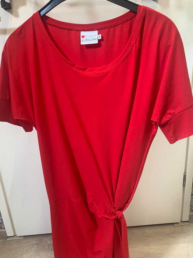 jurk van travelerstof  Hart by Helena hart, Kleding | Dames, Ophalen of Verzenden, Zo goed als nieuw, Maat 38/40 (M), Rood