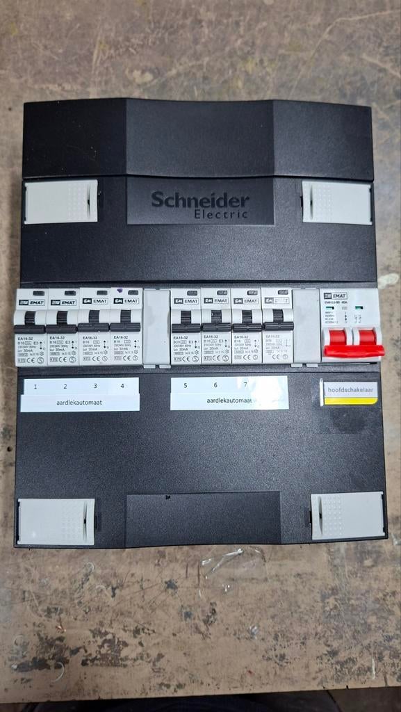 Schneider Electric Groepenkast met aardlekschakelaars, Ophalen of Verzenden, Nieuw, Overige typen