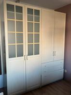 Kledingkast ikea wit 2.00 lang *56cm*2.40 hoog, Huis en Inrichting, Kasten | Kledingkasten, Gebruikt, Stoer en romantisch   2 dichte en open deuren