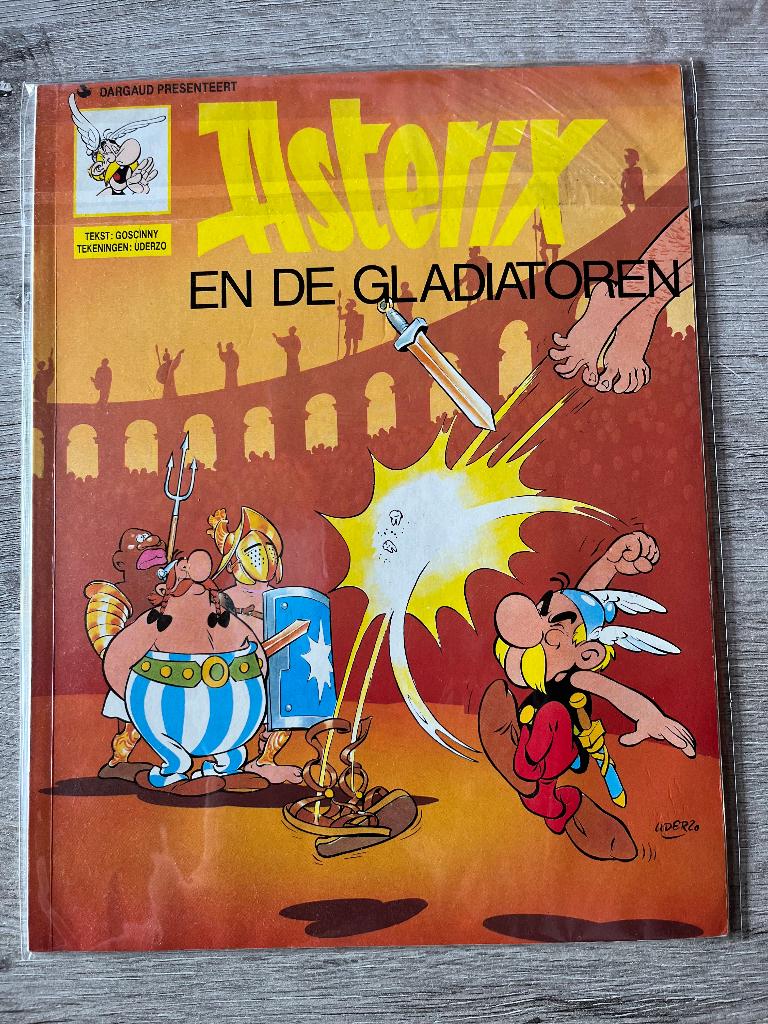 Asterix en de gladiatoren, Boeken, Eén stripboek, Ophalen of Verzenden, Gelezen, Dargaud