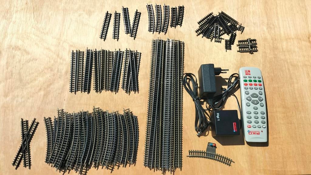 Minitrix rails, Ophalen of Verzenden, Gelijkstroom, Rails, Trix