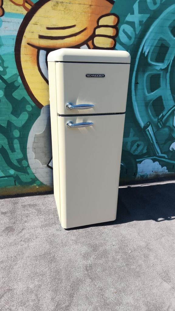 Zeer nette Schneider retro koelkast! Bezorging & Garantie, Witgoed en Apparatuur, Koelkasten en IJskasten, 200 liter of meer, Ophalen of Verzenden