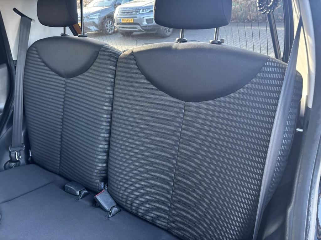 Peugeot 107 1.0 Active | Airco |, Voorwielaandrijving, Euro 5, Gebruikt, 4 stoelen