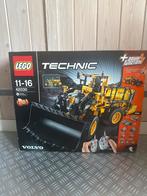 Lego Technic 42030 Volvo L350F Wiellader 2-in-1, Ophalen, Zo goed als nieuw, Complete set, Lego