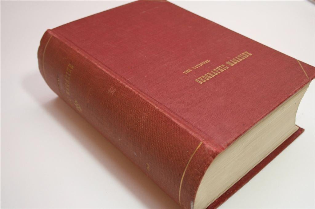 National Geographic 1939 — Vooravond WO2 [Jaargang, Engels], Boeken, Geschiedenis | Wereld, Ophalen of Verzenden, Gelezen, Overige gebieden