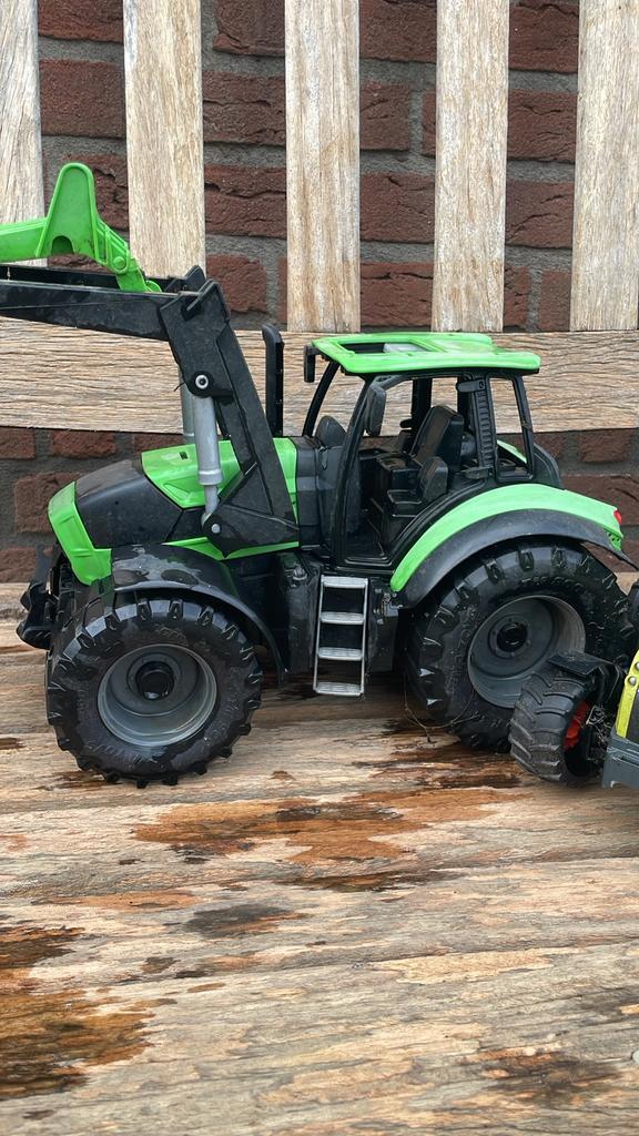 Deutz Bruder speelgoedtractor met voorlader, Kinderen en Baby's, Speelgoed | Speelgoedvoertuigen, Gebruikt, Ophalen of Verzenden