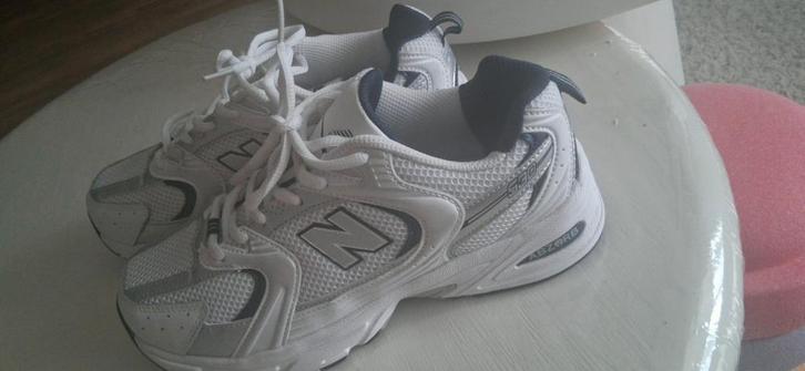 New Balance 530 Sneakers Wit - Zo goed als nieuw, Kleding | Dames, Schoenen, Nieuw, Sneakers of Gympen, Wit, Ophalen of Verzenden