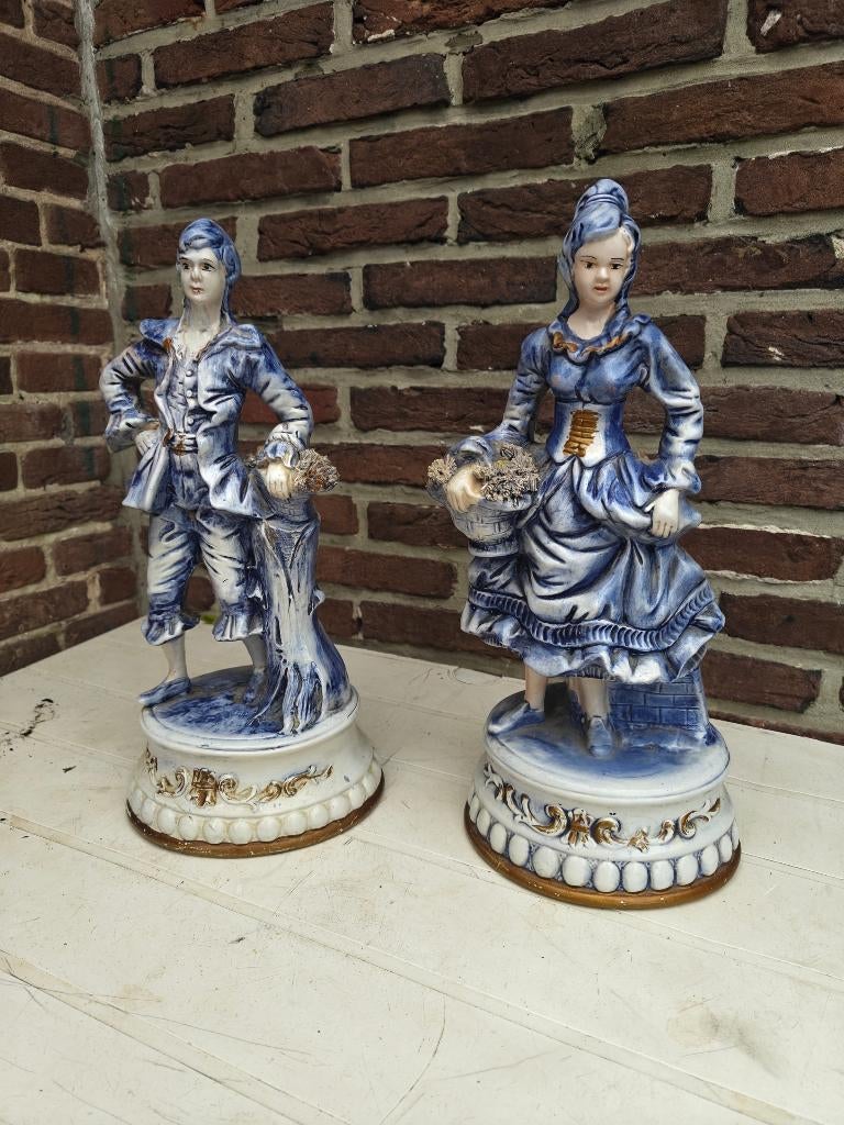 antieke beelden man en vrouw, Verzamelen, Beelden en Beeldjes, Ophalen of Verzenden, Gebruikt, Mens