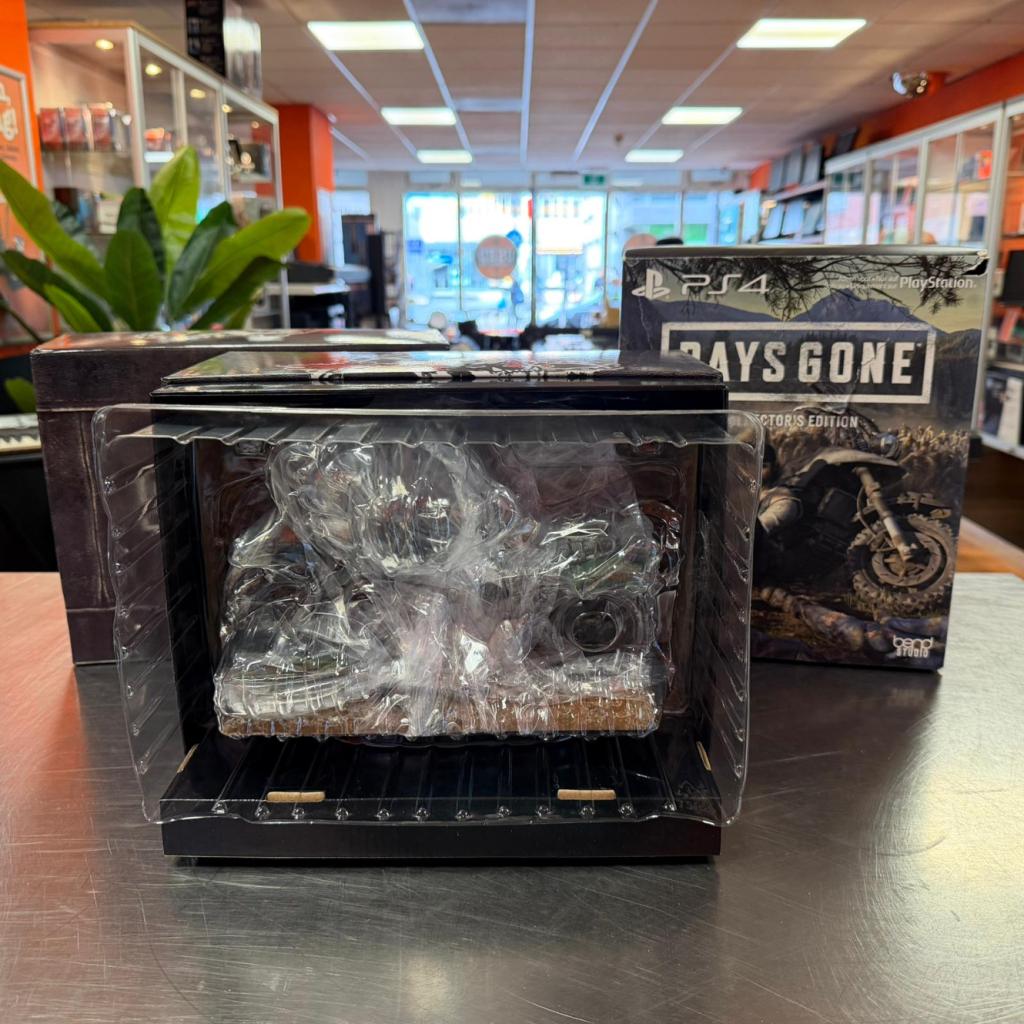 Days Gone Collector's Edition (PS4, zonder game), Sony, Zo goed als nieuw, Support@sony.com, 1-7-1 Konan, Minato-ku
Tokyo 108-0075
Japan