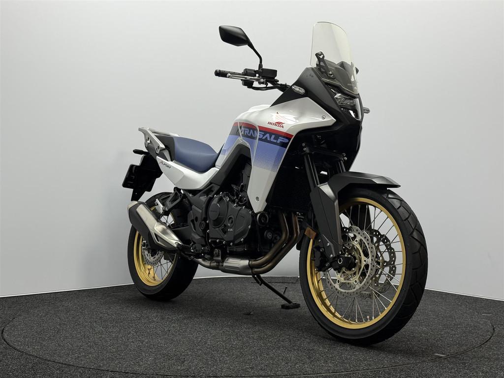 Honda XL 750 TRANSALP, Motoren, Motoren | Honda, Bedrijf, Meer dan 35 kW, Toermotor, Traction Control