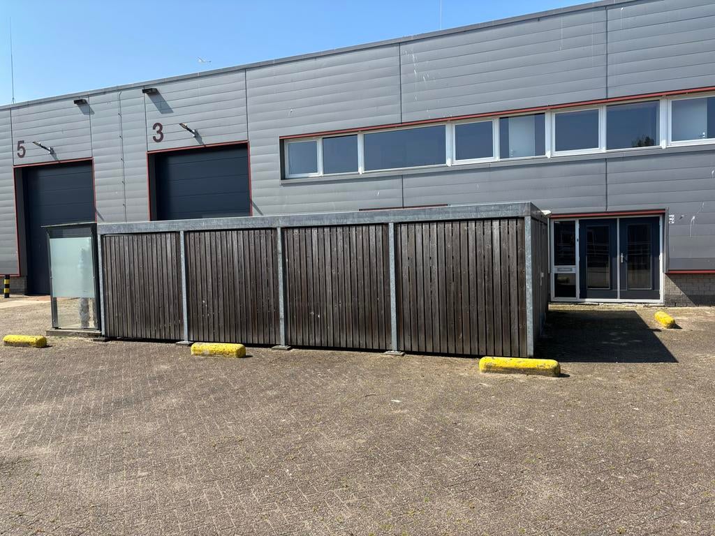 Robuuste Fietsenstalling met Houten Bekleding en Metalen Fra, Ophalen, Gebruikt