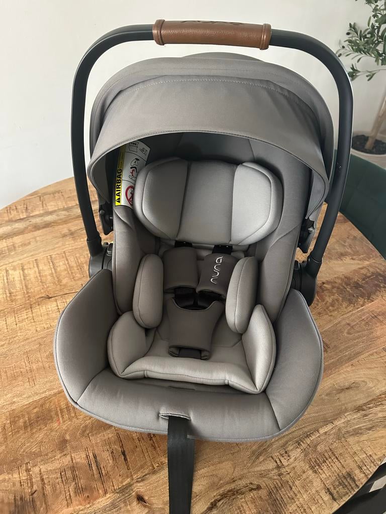 Nuna Arra autostoel (zo goed als nieuw), Gebruikt, Slaapstand, Isofix, 0 t/m 13 kg