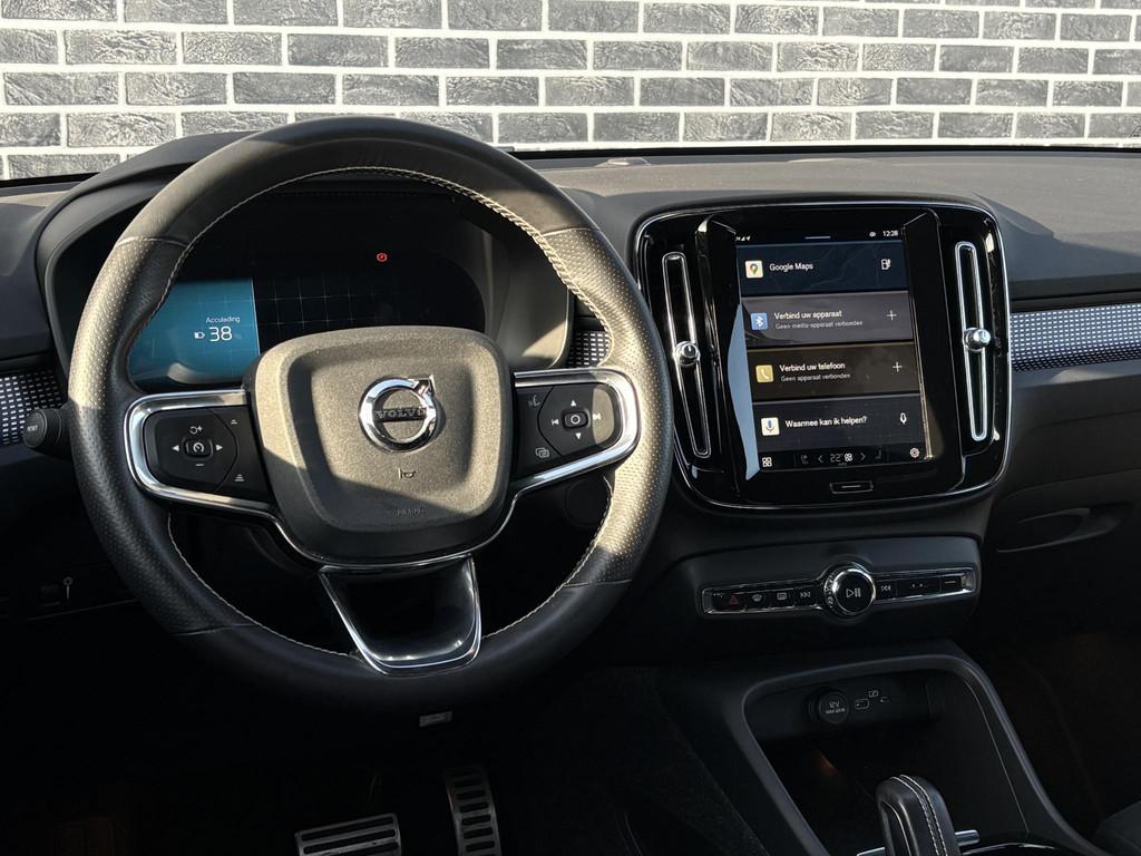 Volvo XC40 Recharge P8 AWD 78 kWh R-Design | Adaptieve cruis, Auto's, Volvo, Gebruikt, Adaptive Cruise Control, Zwart, 430 km