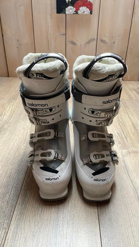 Salomon skischoenen dames maat 25, Sport en Fitness, Skiën en Langlaufen, 140 tot 160 cm, Gebruikt, Schoenen, Skiën