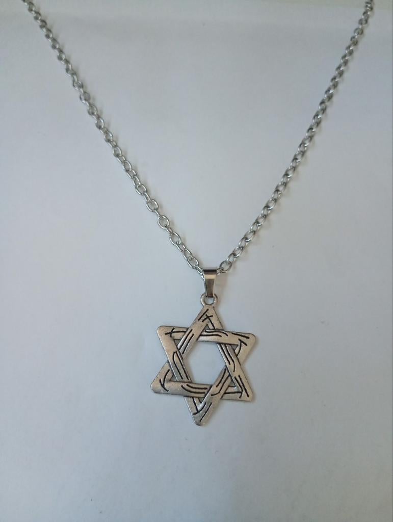 Zilverkleurige davidster hanger plus ketting nieuw, Ophalen of Verzenden, Nieuw, Zilver, Overige materialen