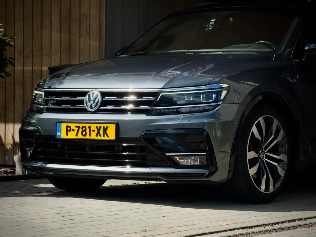 Volkswagen Tiguan 2.0 TSI 230pk 4Motion DSG 2019 Grijs, 1610 kg, 4 cilinders, 1984 cc, 2500 kg