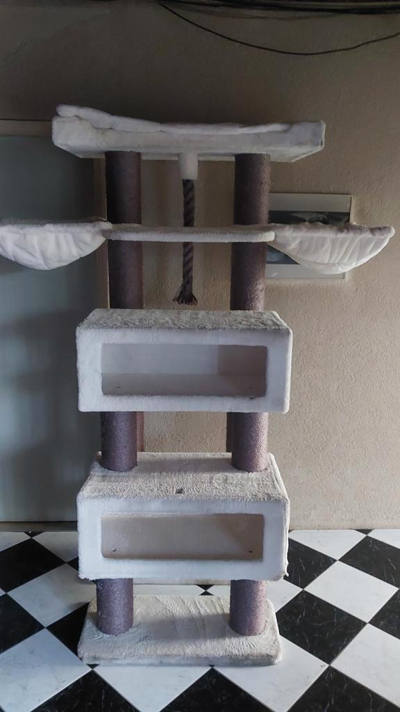 XXL krabpaal kattentower kattenspeeltoren, Dieren en Toebehoren, Kattenmanden, Zo goed als nieuw, Pluche, Ophalen