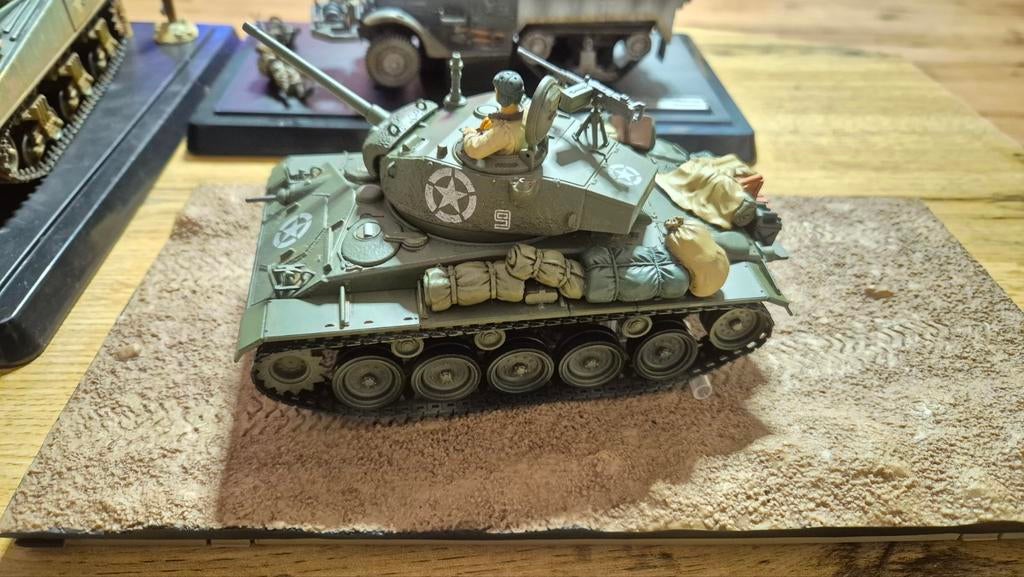 Forces of Valor M24 Caffee tank 1/32, Ophalen of Verzenden, Zo goed als nieuw, Overige typen, Overige merken