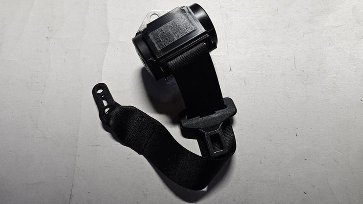 Gordel bovengordel zwart achterzijde BMW 1 serie E81 E82 E87, Auto-onderdelen, Interieur en Bekleding, BMW, Gebruikt, Herkomst onderdeel bekend