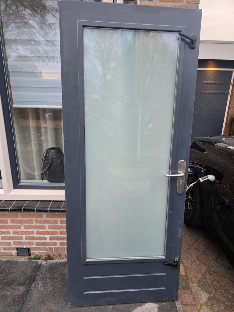Achterdeur met melkglas, veiligheidsbeslag en cilinder, Doe-het-zelf en Verbouw, Deuren en Horren, Ophalen