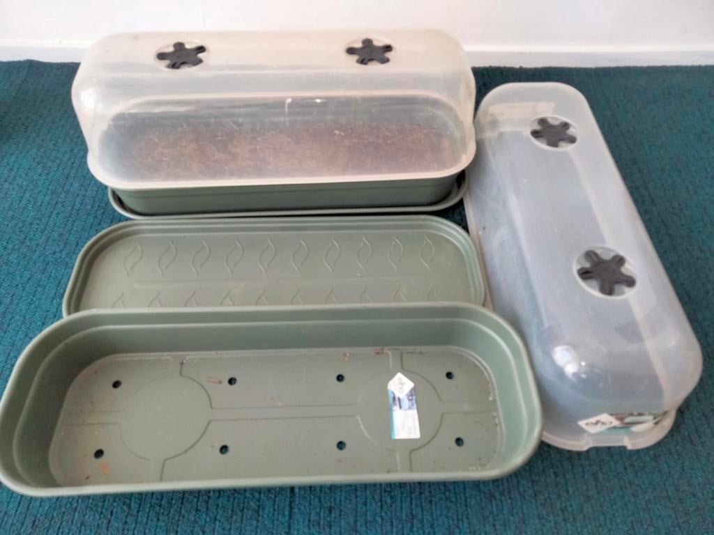 VERKOCHT - Elho plantenbakken, nauwelijks gebruikt, Kunststof, Minder dan 30 cm, Rond, Ophalen of Verzenden