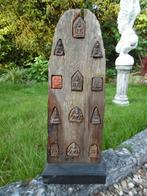 Houten paneel met boeddhistische amuletten, Antiek en Kunst, Ophalen of Verzenden