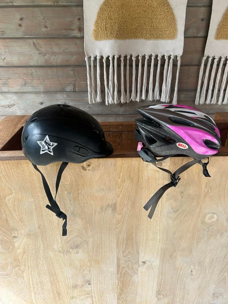 Paardrijcap Uvex en Fietshelm Bell - Zo goed als nieuw, Ophalen of Verzenden, Zo goed als nieuw, Overige maten, Jongen of Meisje